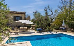 Casa Ulmi Con Piscina