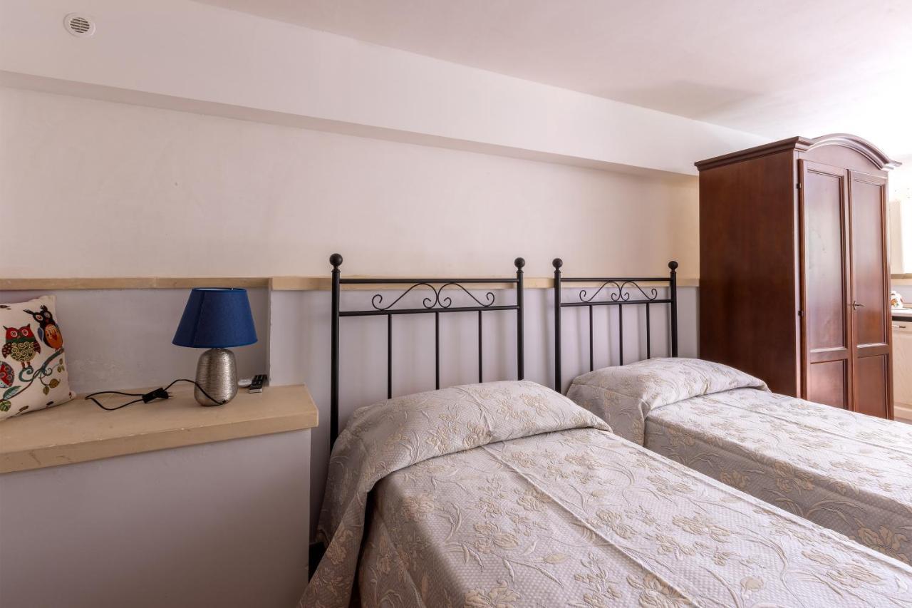Bed and Breakfast Casa Ulmi Con Piscina à Uggiano La Chiesa Extérieur photo