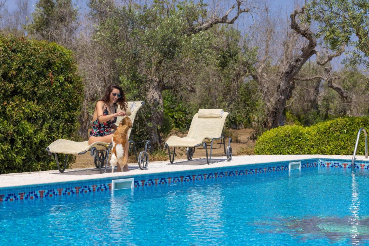 Bed and Breakfast Casa Ulmi Con Piscina à Uggiano La Chiesa Extérieur photo